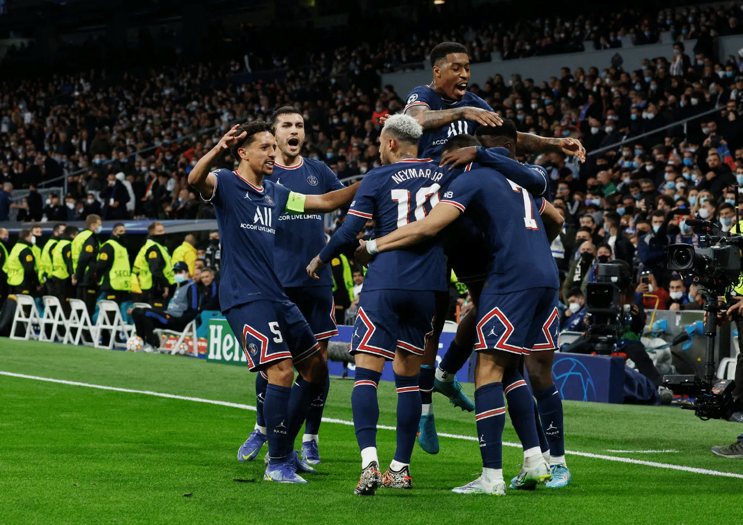 bet365线上投注-卡瓦尼巴黎几号球衣