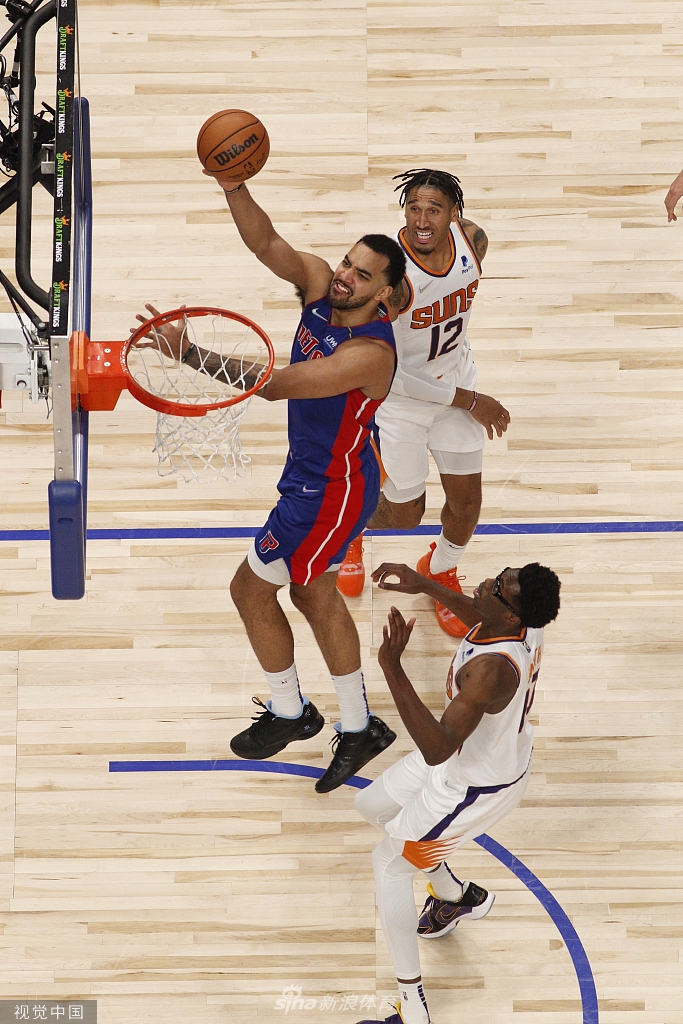 当液压机碰撞碳纤维会擦出怎样的火花