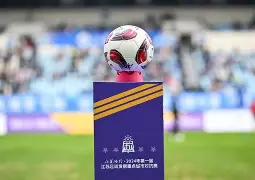 bet365平台-球场上飒爽英姿